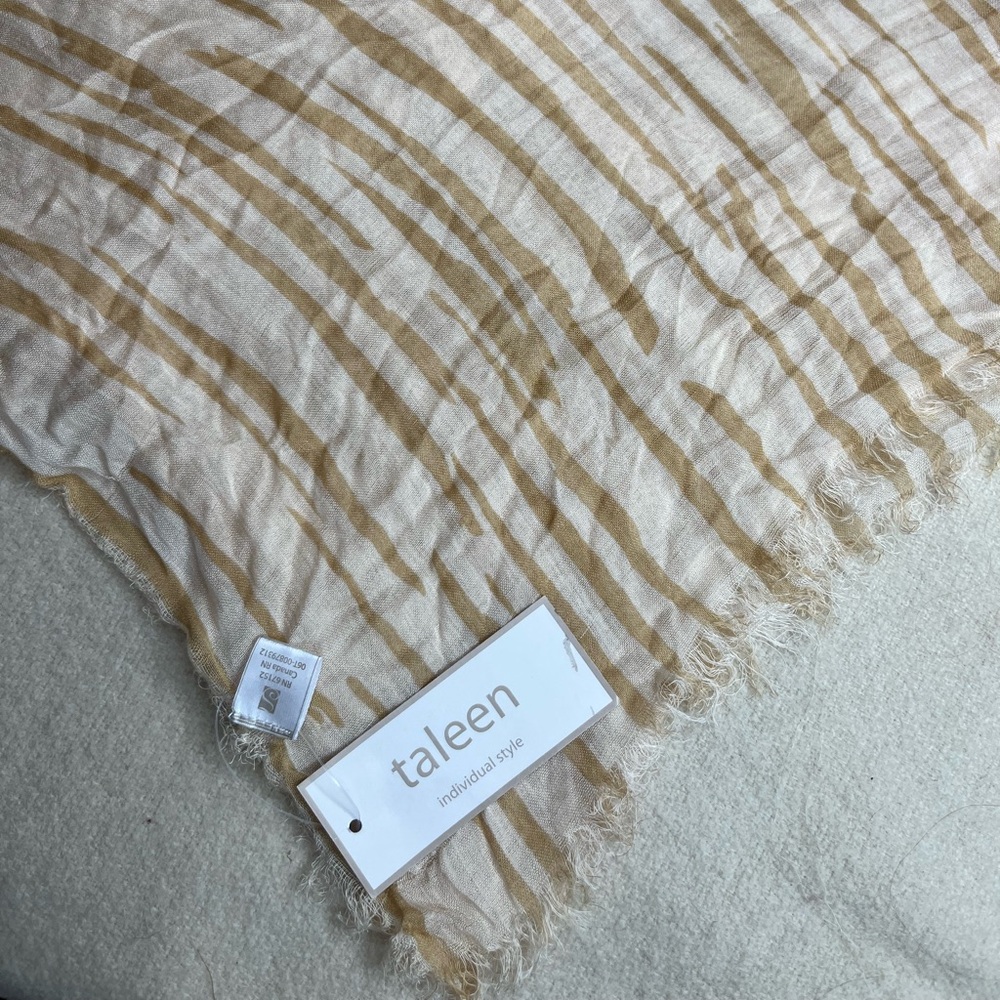 NWT Taleen Lightweight Scarf - Wrap Sarong 43x78